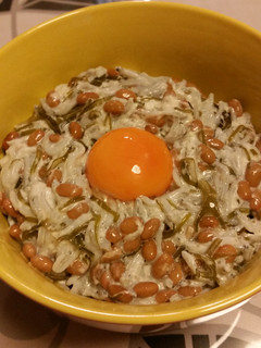 簡単☆めかぶとしらすの納豆マヨ丼-レシピのメイン写真