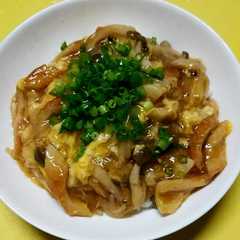 รูปของ ちくわ 卵 しめじ もやしのあんかけ丼♡