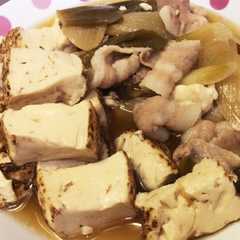 A picture of 豚肉のすき焼き風.
