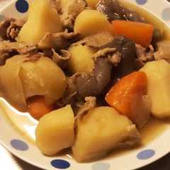 A picture of 我が家の肉じゃが.
