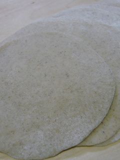 手作りしましょ! そば粉de餃子の皮-レシピのメイン写真