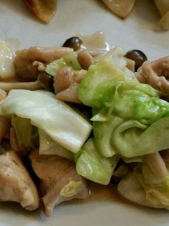 キャベツと鶏もも肉のオイマヨ炒め-レシピのメイン写真