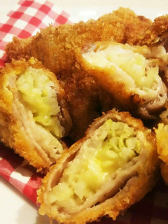 豚バラで☆春キャベツと新玉葱の三角揚げ☆-レシピのメイン写真