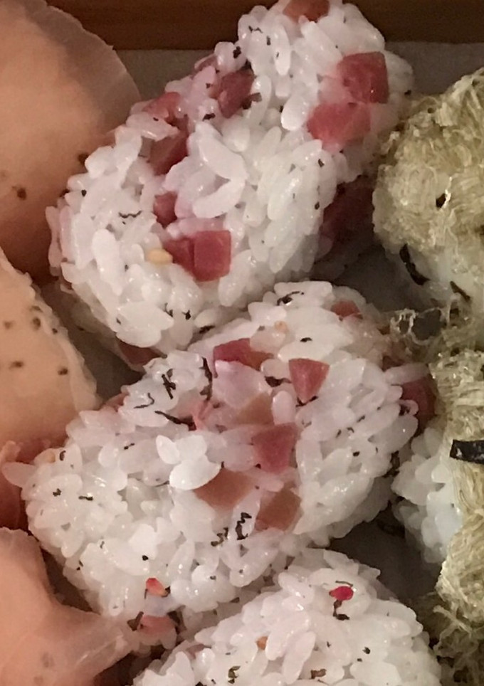 俵型おにぎり♡しば漬け-レシピのメイン写真