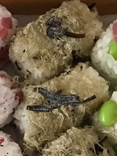 俵型おにぎり♡とろろ昆布-レシピのメイン写真