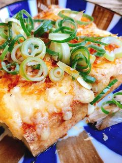 簡単節約♡厚揚げのチーズ焼きおかかのせ♫-レシピのメイン写真