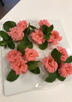 母の日にカーネーション・練りきり-レシピのメイン写真