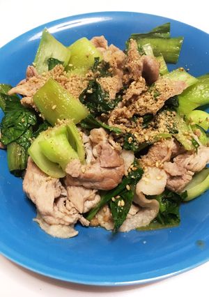 簡単☆チンゲン菜と豚肉のゴマ風味炒め-レシピのメイン写真