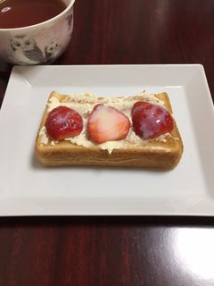 ❁苺のマリネとクリチのトースト❁-レシピのメイン写真