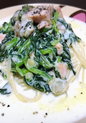 鮭とほうれん草のクリームたっぷりパスタ-レシピのメイン写真