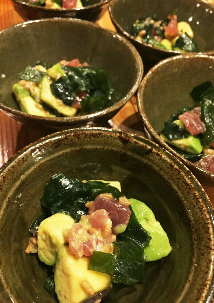 アボカドとわかめとまぐろのしょうゆ麹和え-レシピのメイン写真