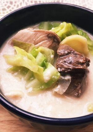 ほこほこ温まる♪鰤と春キャベツの酒粕汁-レシピのメイン写真