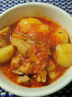 鶏肉とジャガイモのトマト煮込み-レシピのメイン写真