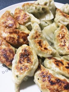 野菜たっぷりふんわり焼き餃子-レシピのメイン写真