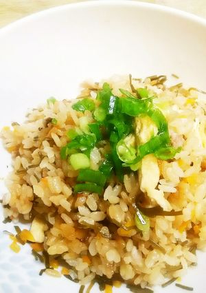 簡単！豚こま肉DE沖縄風炊き込みご飯♪-レシピのメイン写真