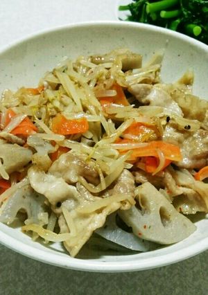 豚肉とレンコンのペペロンチーノ風丼-レシピのメイン写真