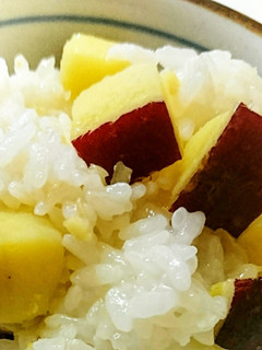 お餅で再現・おこわ風さつま芋ごはん-レシピのメイン写真