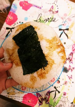 おもちを潰してお煎餅-レシピのメイン写真