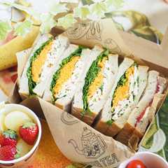 รูปของ パクチーたっぷり♡パクチーサンドイッチ♡