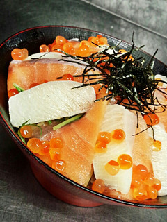 今日の賄ぃゎサーモンとイクラの親子丼❣-レシピのメイン写真