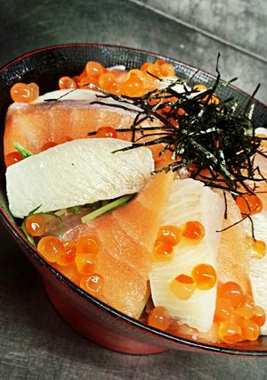 今日の賄ぃゎサーモンとイクラの親子丼❣-レシピのメイン写真