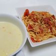 鶏むね肉と春野菜のトマトボロネーゼパスタ