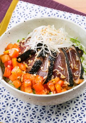 ごま油香る♪かつおたたきトマトねぎだれ丼-レシピのメイン写真