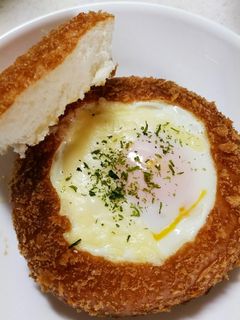 チーズがとろ~り!!たまごカレーパン♡-レシピのメイン写真