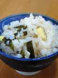 たけのことわかめの炊き込みご飯