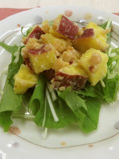 さつまいもと水菜のサラダ-レシピのメイン写真