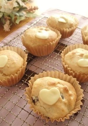 ワンポイントチーズ レーズンカップケーキ-レシピのメイン写真
