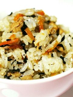 もち米もオススメ♪鶏肉とひじきの混ぜご飯-レシピのメイン写真