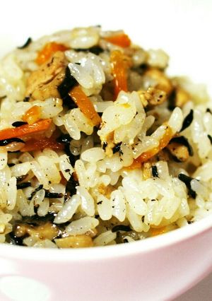 もち米もオススメ♪鶏肉とひじきの混ぜご飯-レシピのメイン写真