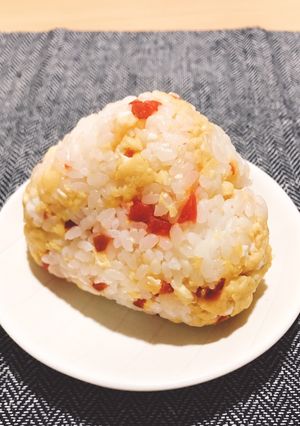 カリカリ梅のおにぎり-レシピのメイン写真