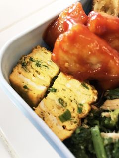 簡単♪お弁当にチーズとネギの厚焼き玉子♪-レシピのメイン写真