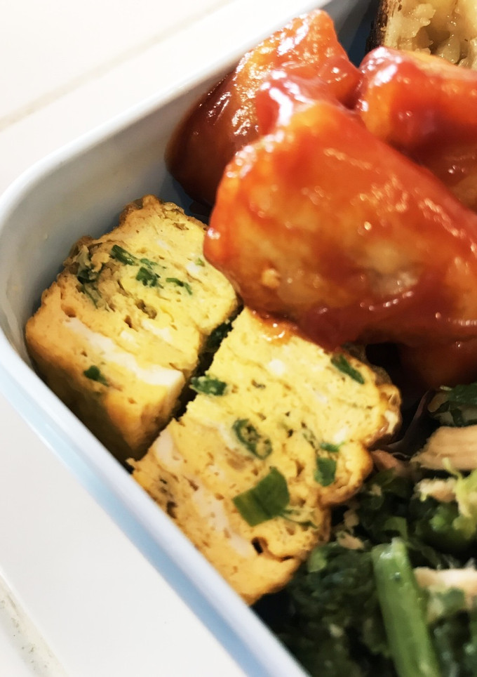簡単♪お弁当にチーズとネギの厚焼き玉子♪-レシピのメイン写真