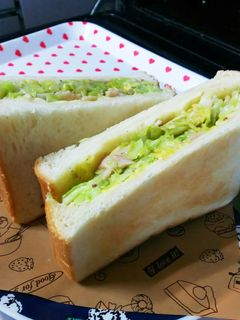 ランチに!キャベツとハムのバタ炒めサンド-レシピのメイン写真