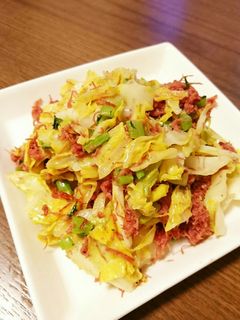 キャベツと大根の葉っぱのコンビーフ炒め-レシピのメイン写真