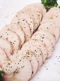 鶏胸肉でしっとり鶏ハム♡-レシピのメイン写真