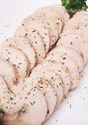 鶏胸肉でしっとり鶏ハム♡-レシピのメイン写真