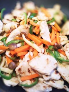 やわらかすぎる!胸肉の塩麹炒め-レシピのメイン写真