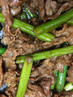 ニンニクの芽と牛肉の焼肉-レシピのメイン写真