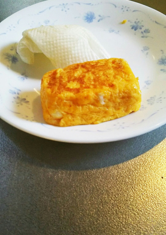 卵一個、卵焼き器を使って卵焼き☆お弁当に-レシピのメイン写真