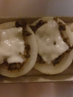 新玉ねぎとフキ味噌のチーズ焼き-レシピのメイン写真