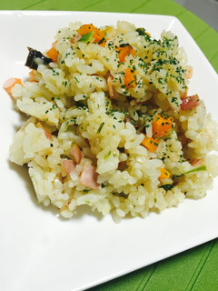 残り野菜も残りごはんも!かんたんピラフ-レシピのメイン写真