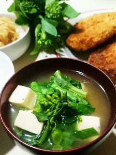 春爛漫。菜の花と豆腐の味噌汁-レシピのメイン写真