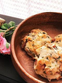 朝食に♪米粉と豆腐のほうれん草パン♡-レシピのメイン写真