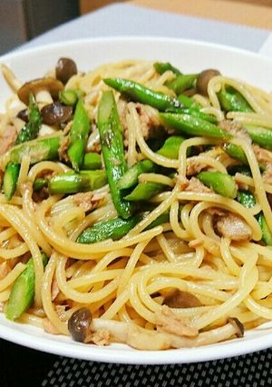 アスパラとシメジとツナの和風パスタ-レシピのメイン写真