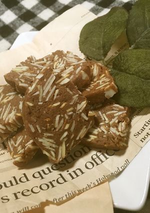 アーモンドとハーブ香るココア塩クッキー-レシピのメイン写真