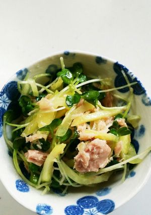 簡単サラダ(沢庵でこんなに美味しくなる)-レシピのメイン写真
